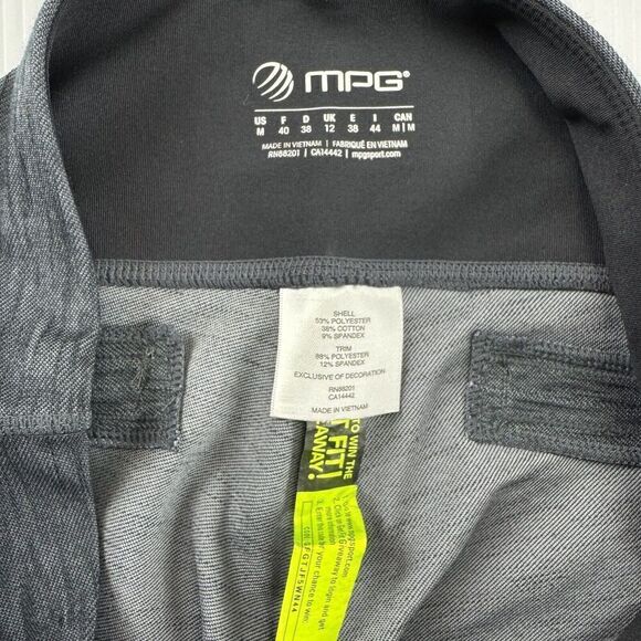 MPG Grey Activewear Legging Pants Pull On Black Size Medium Rolled Cuff Capri - Picture 3 of 9